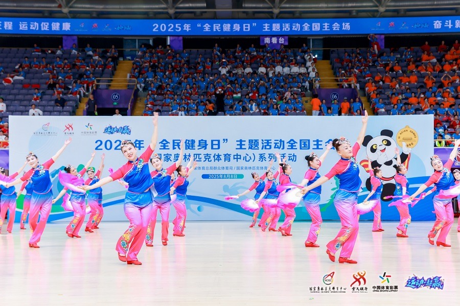 师出传奇！Complex晒乔丹科比赛场照对比图